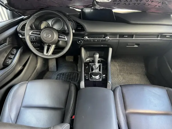 مزدا، 3 وارداتی