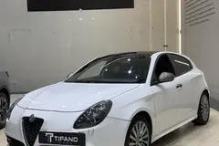 آلفارومئو، جولیتا