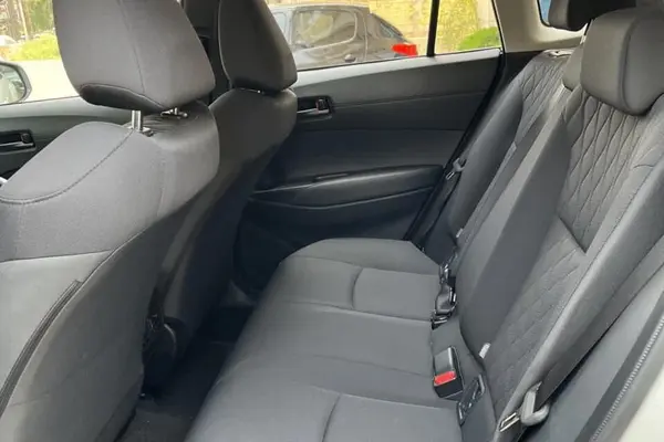 تویوتا، کرولا کراس هیبرید