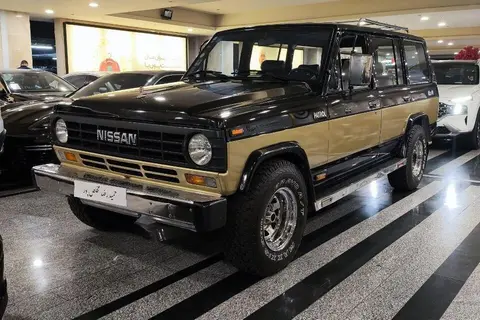 نیسان، پاترول چهار در