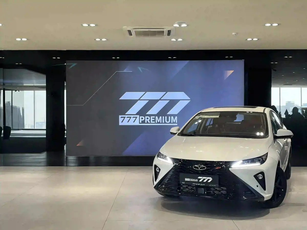 فونیکس،  آریزو 6 جی تی (Z6 GT)