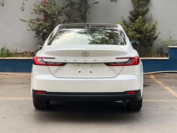 تویوتا، کمری هیبرید