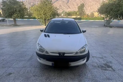 پژو، 206