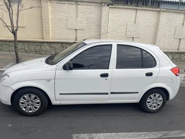 تیبا، هاچ بک