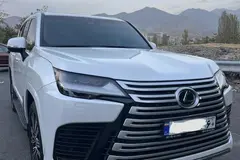 لکسوس، LX