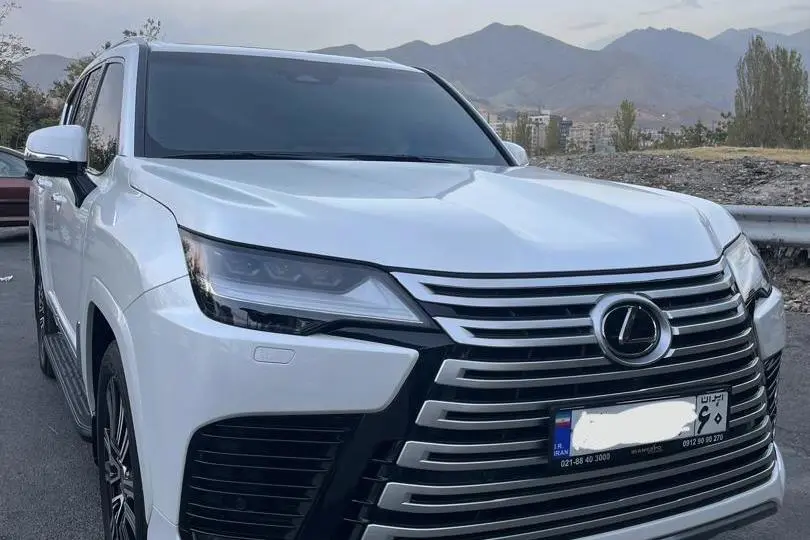 لکسوس،  LX