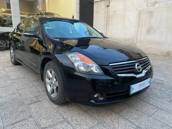 نیسان، تی ینا