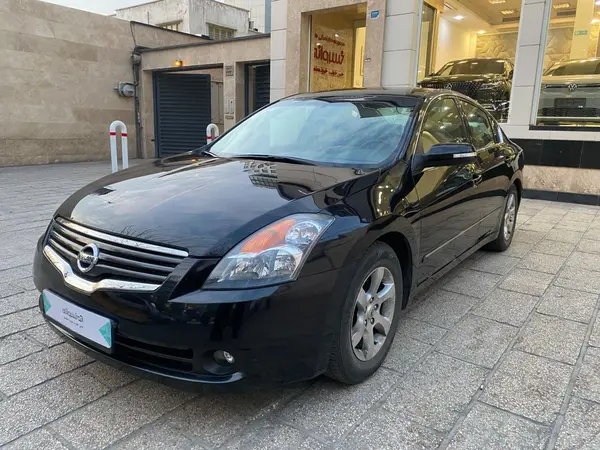 نیسان، تی ینا