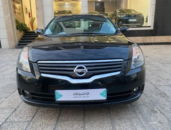 نیسان، تی ینا