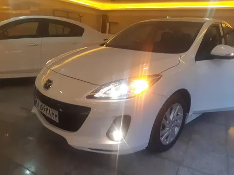 مزدا، 3 نیو صندوق دار