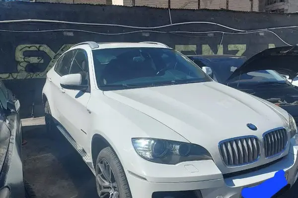 ب ام و  X6