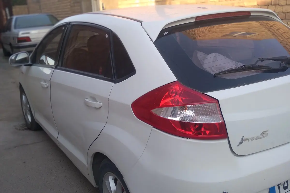 ام وی ام،  315هاچ بک