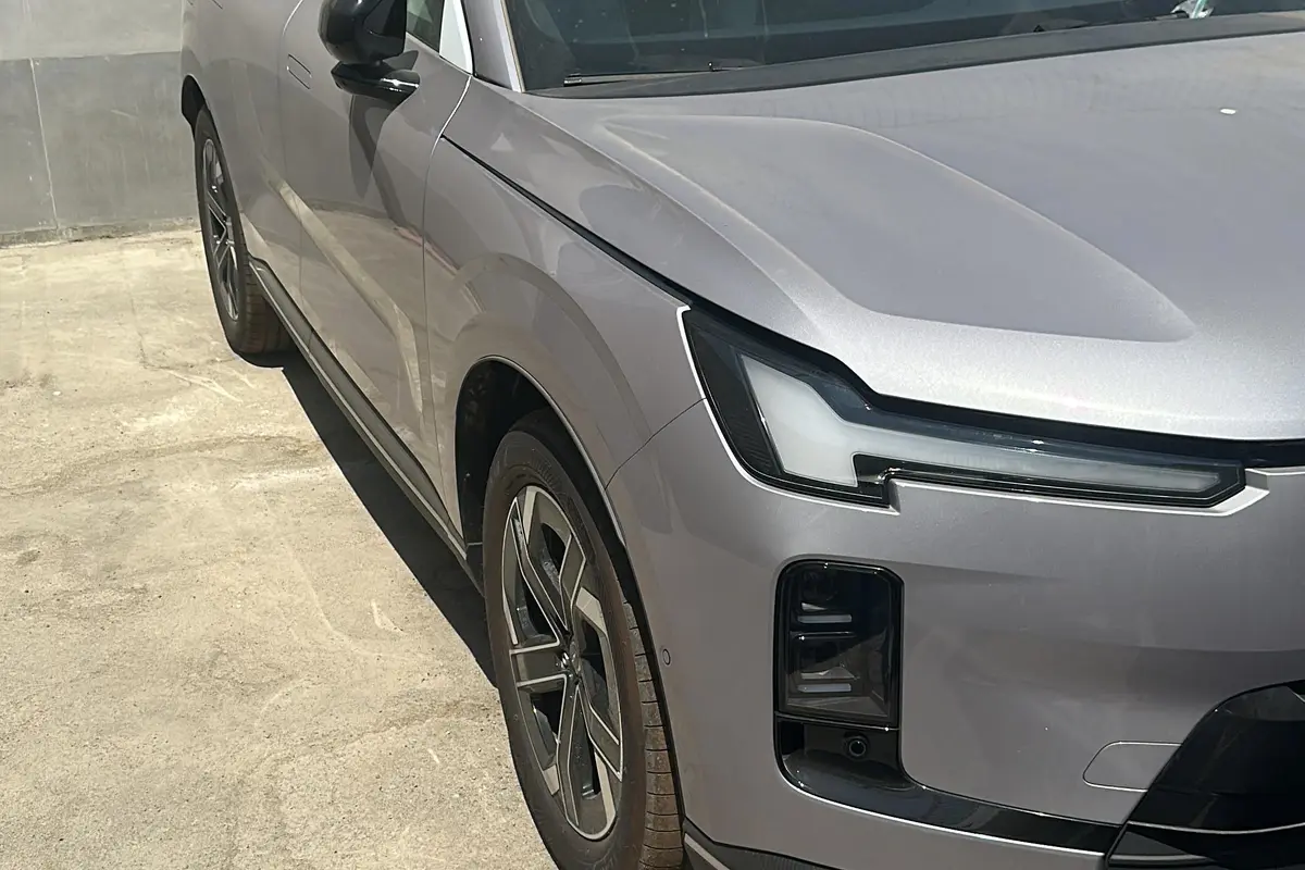 ولوو،  XC70