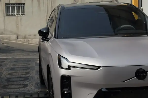 ولوو  XC70
