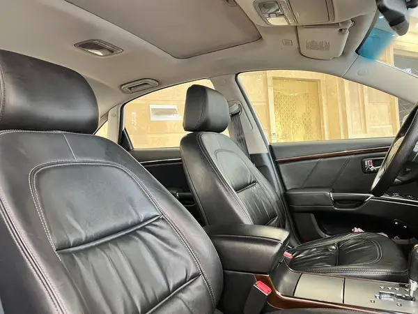 هیوندای، آزرا (گرنجور)