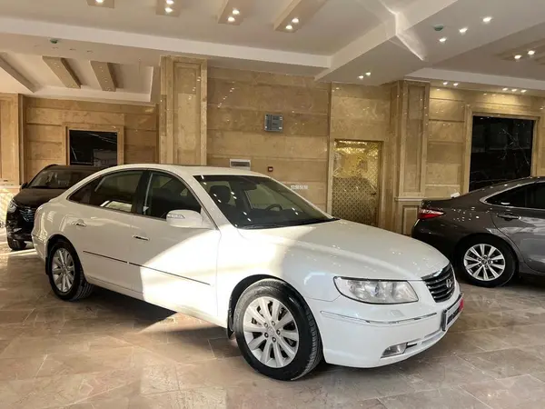 هیوندای، آزرا (گرنجور)