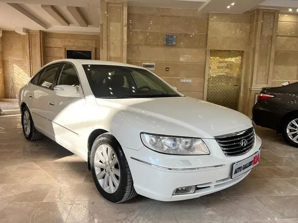 هیوندای، آزرا (گرنجور)