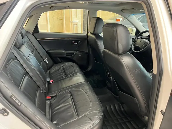 هیوندای، آزرا (گرنجور)