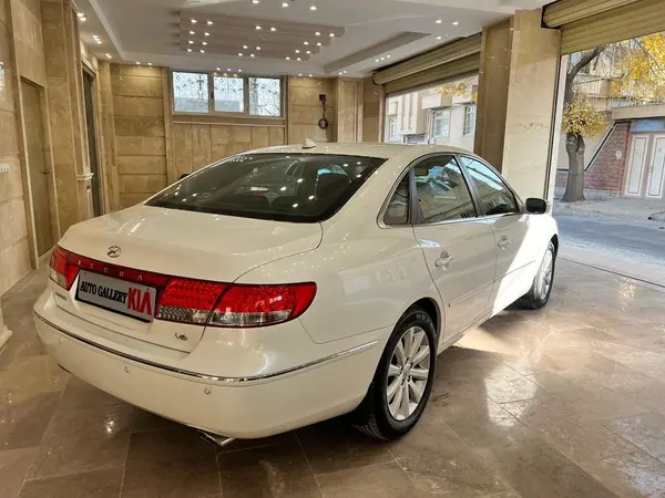 هیوندای، آزرا (گرنجور)