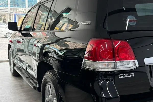 تویوتا، لندکروز چهار در