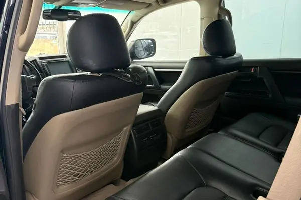 تویوتا، لندکروز چهار در