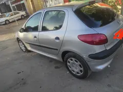 پژو، 206
