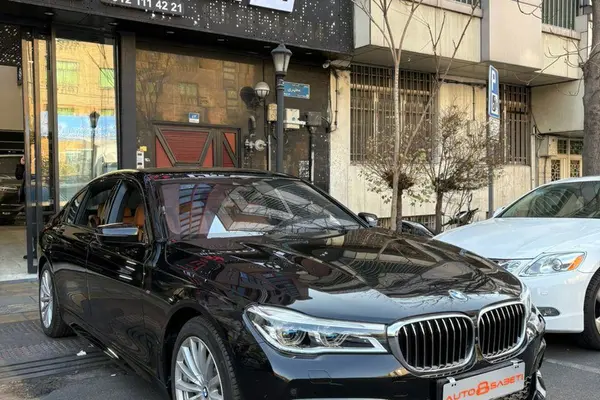 ب ام و، سری 7