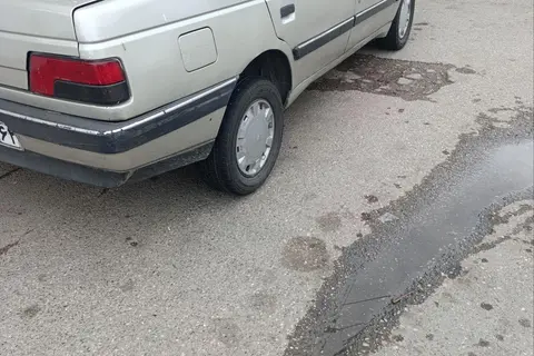 پژو، 405