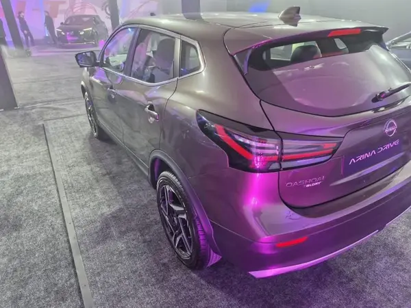 نیسان، قشقایی