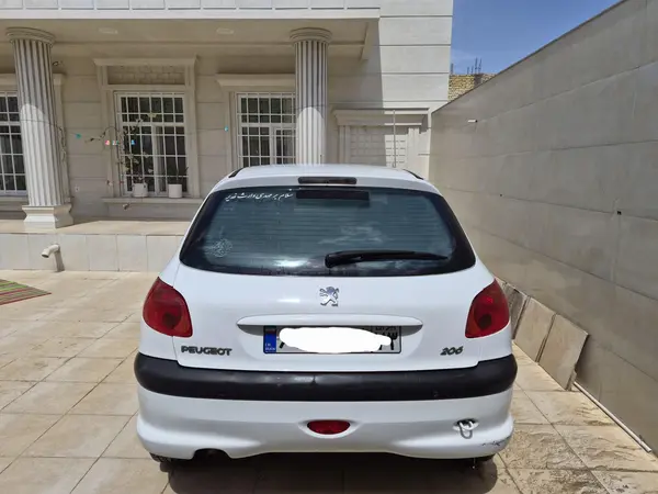 پژو، 206