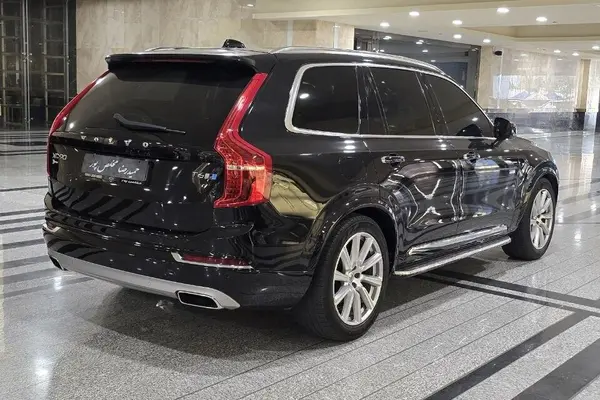 ولوو  XC90