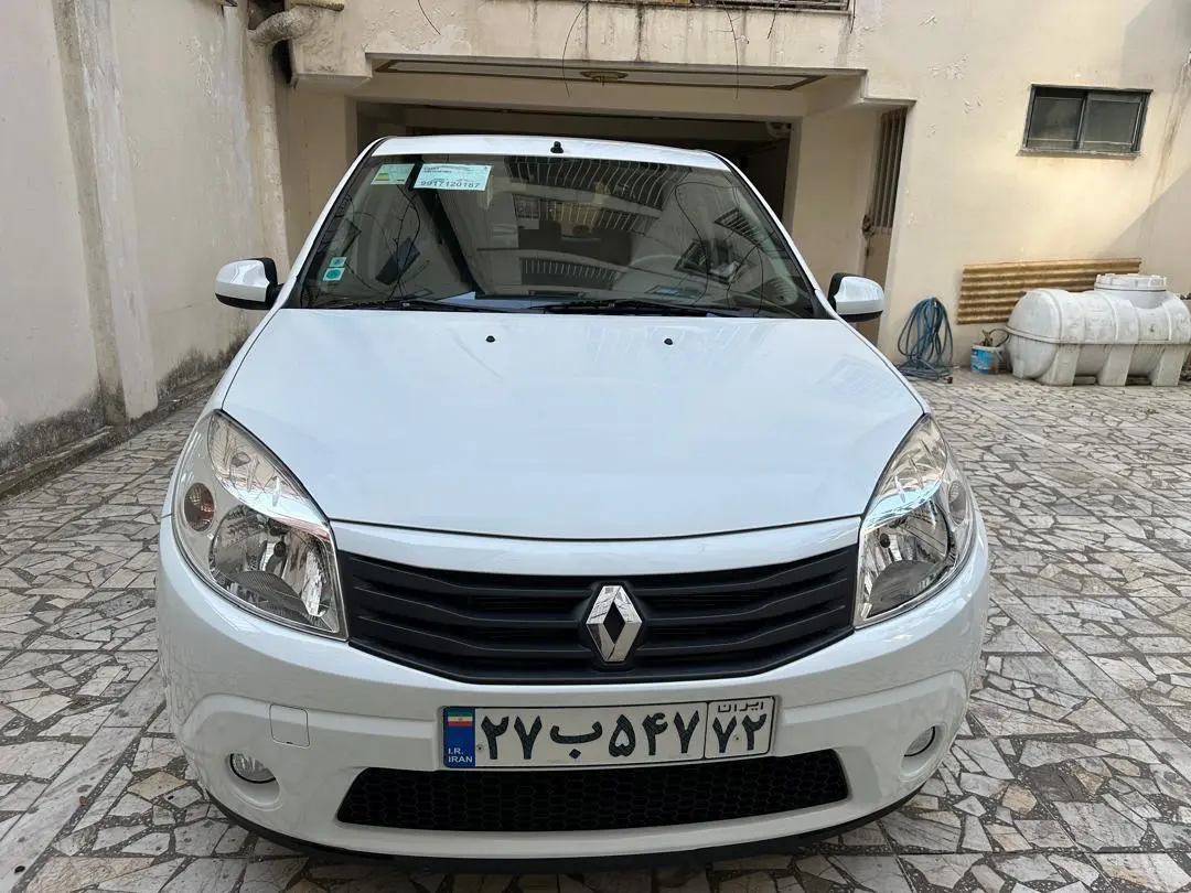 رنو،  ساندرو