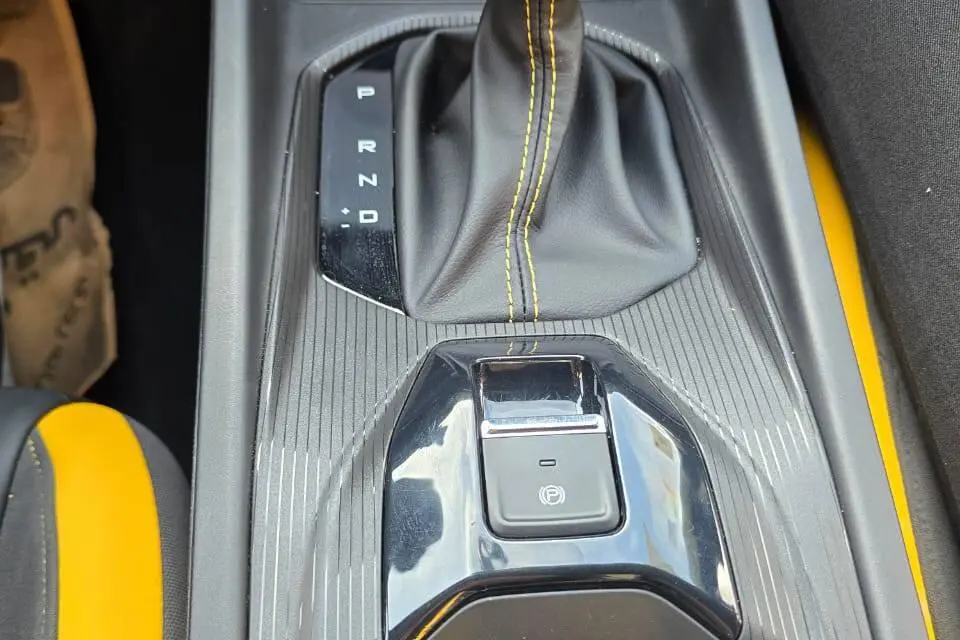 لاماری،  اکو