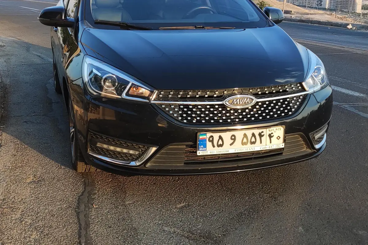 چری،  آریزو 5T