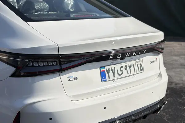 فونیکس  آریزو 8 (Z8)