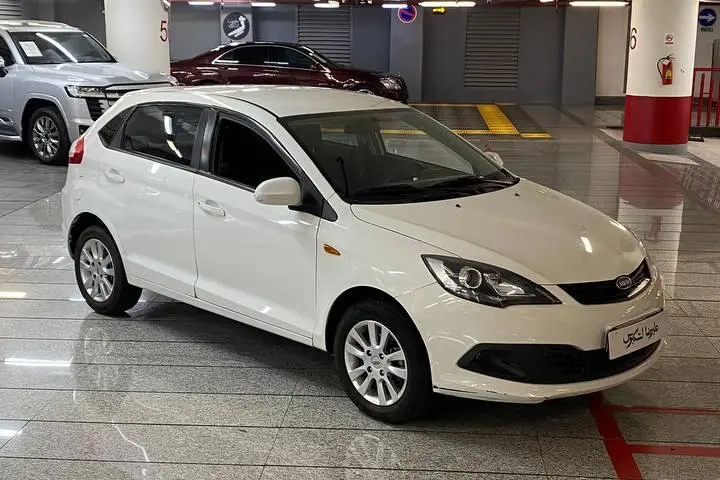 ام وی ام،  315هاچ بک