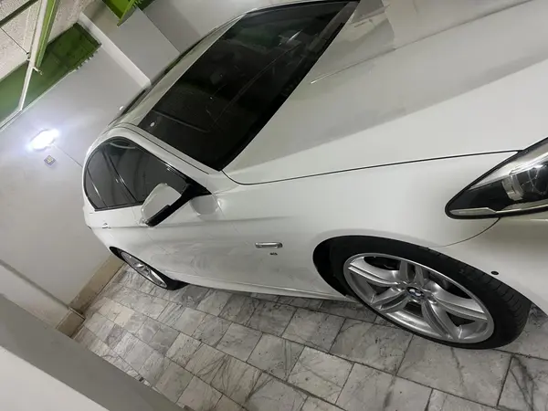 ب ام و، سری 5 سدان