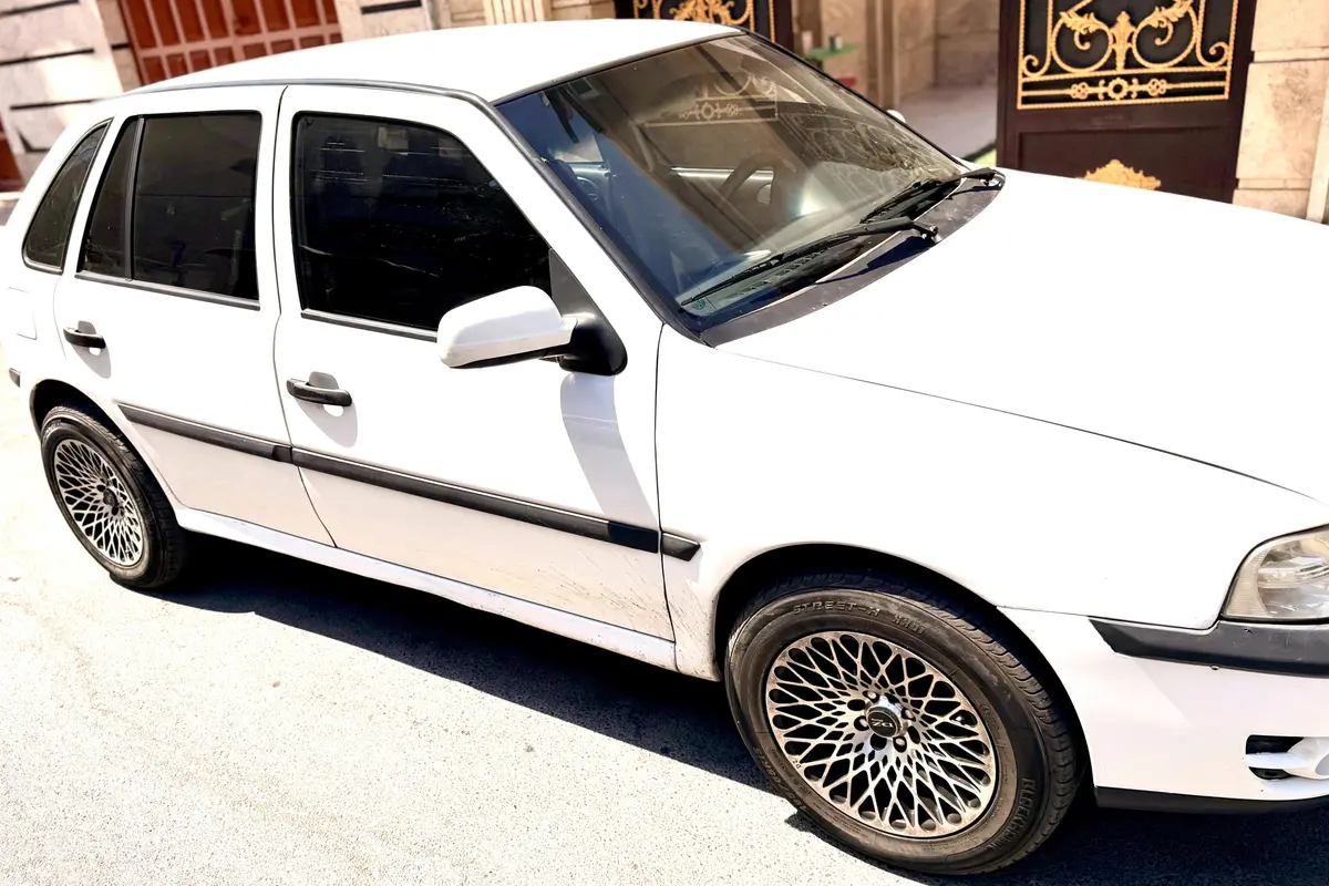 فولکس،  گل