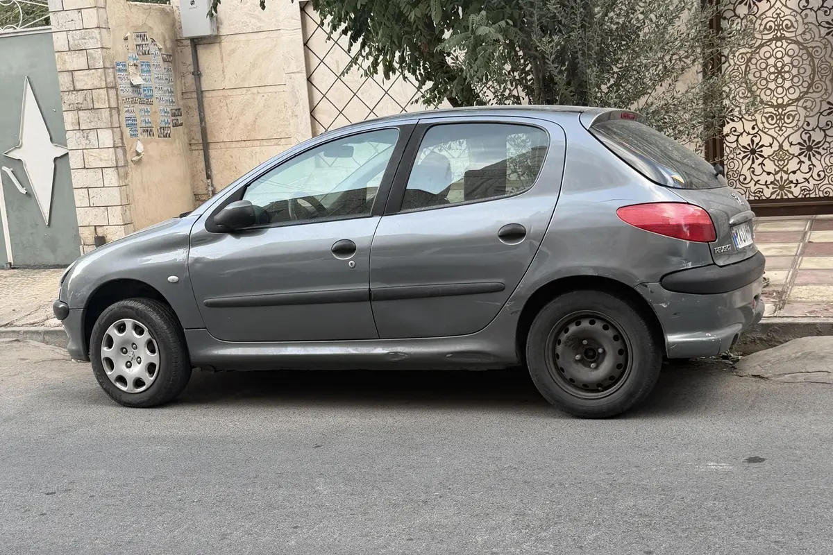 پژو،  206
