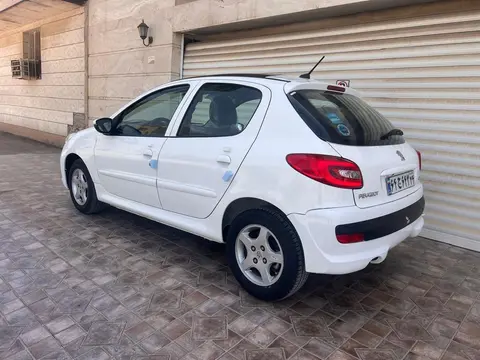پژو، 207