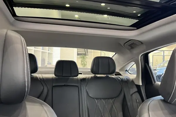 فونیکس، آریزو 8 (Z8)