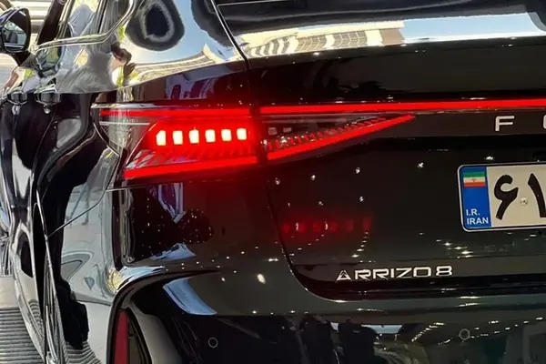 فونیکس، آریزو 8 (Z8)