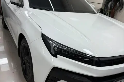 کی ام سی، J7