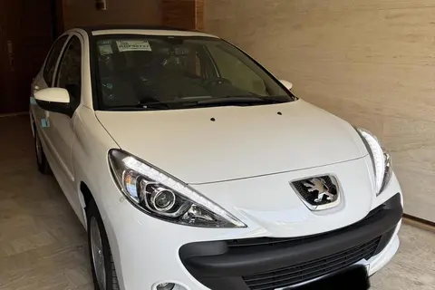 پژو، 207