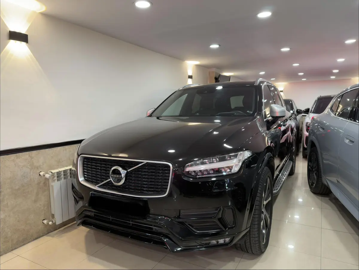 ولوو،  XC90