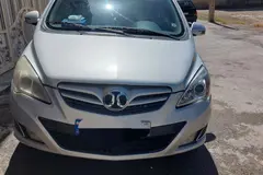 بایک، سابرینا هاچ بک (مونتاژ)