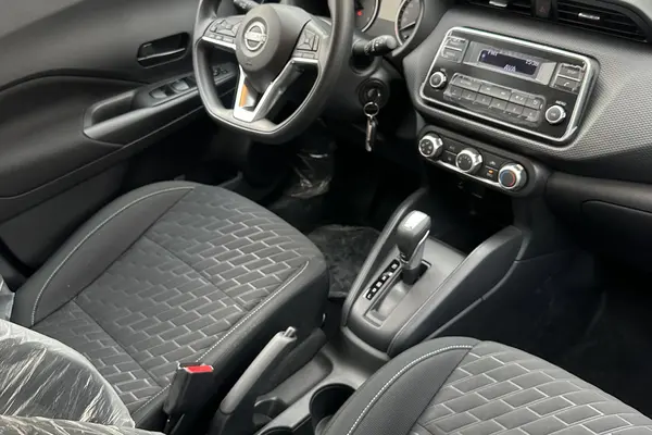 نیسان، کیکس