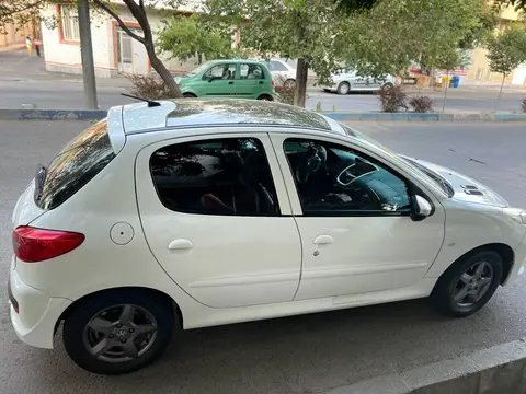 پژو، 207