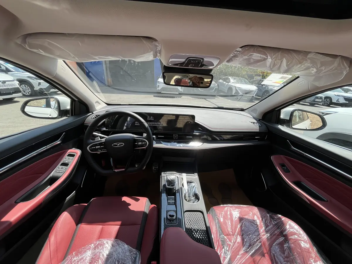 فونیکس،  آریزو 6 جی تی (Z6 GT)