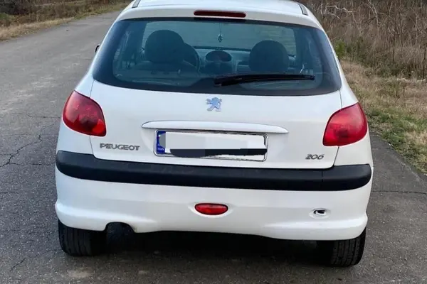 پژو، 206